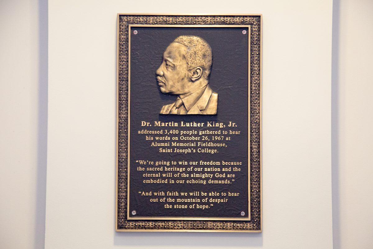 The misquoted plaque in Hagan Arena (Photo by
Luke Malanga ’20).