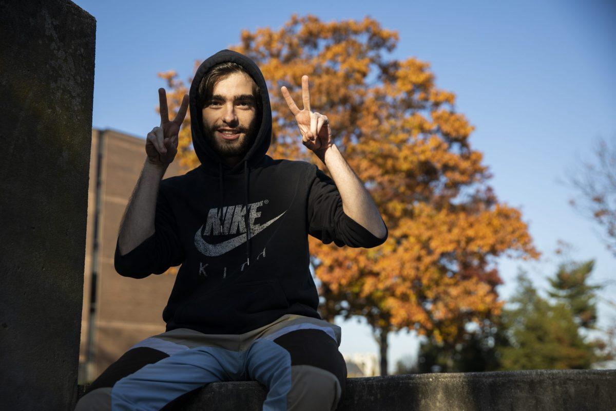 Fernando Acosta ’22 releases music on SoundCloud.  PHOTO: MITCHELL SHIELDS ’22/THE HAWK