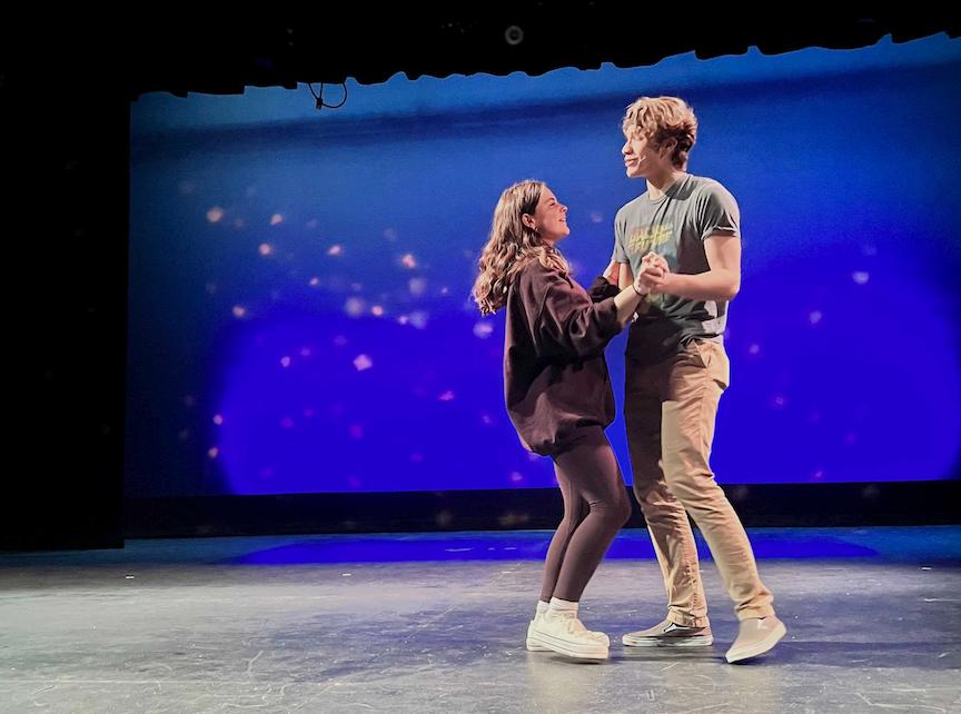 Olivia DeMartini ’25 and Gavin Kuebler ’25 perform in “On the Verge.”
PHOTO COURTESY OF SAMANTHA MOTTOLO ’24