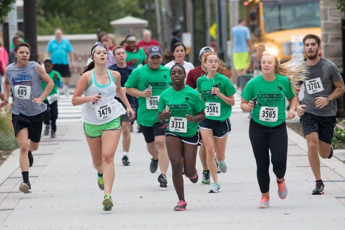 Students race to the finish line at the 5K last year (Photo by Luke Malanga 20).