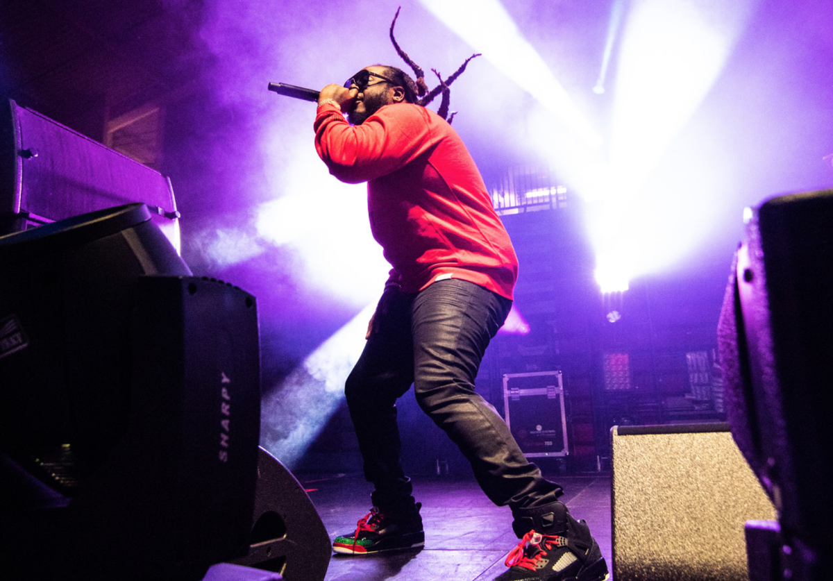 T-Pain performs at the 2018 Spring Concert (Photo by Luke Malanga ’20).