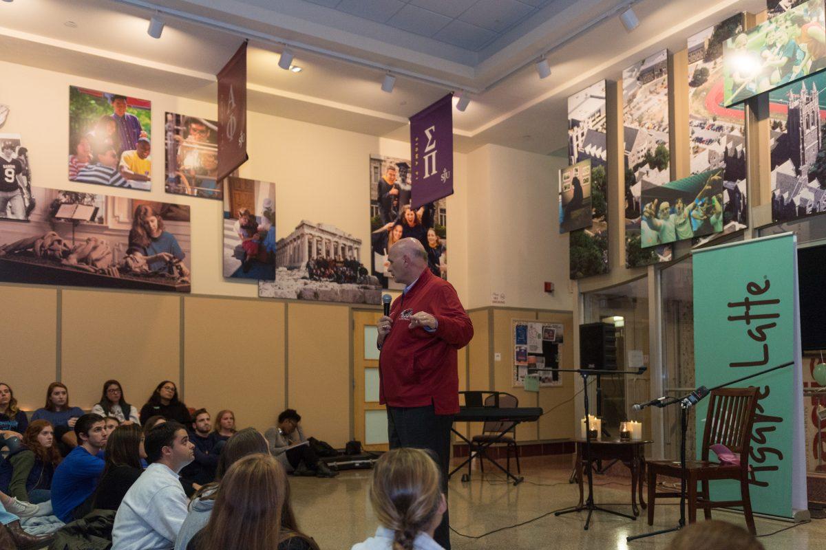 Head Coach Phil Martelli spoke to students in Forum Theatre (Photos by Matt Barrett ’21). 