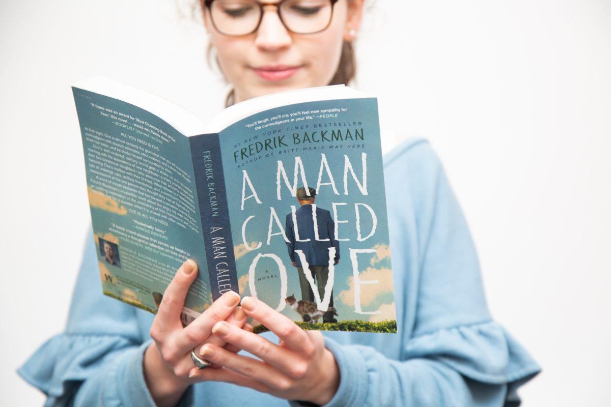 Emily Graham ’20 pictured reading “A Man Called Ove”  (Photo by Luke Malanga ’20). 