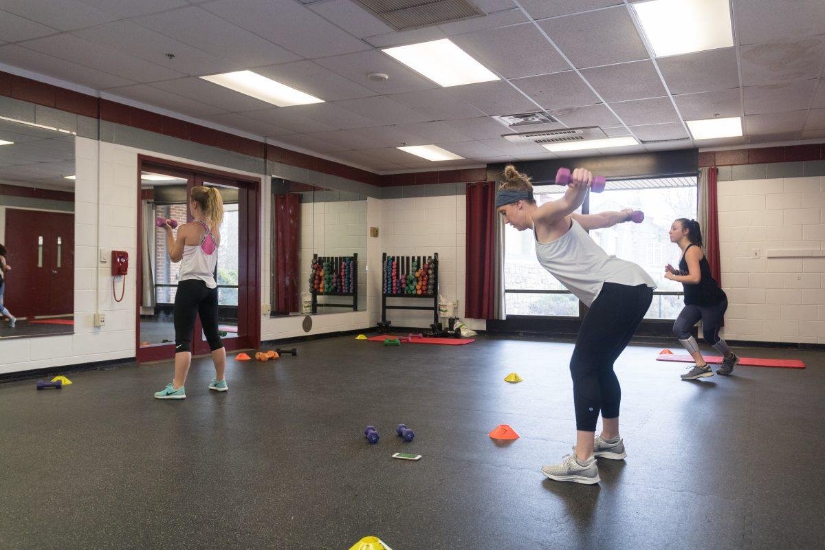 Students participate in fitness classes at OPake Recreation Center.  PHOTO MATT BARRETT ’21/THE HAWK