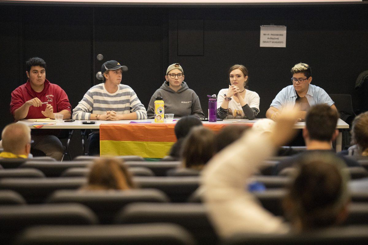 The panel included, from left to right, Paul Ammons ’20, Liam O’Neill ’20, Missy Leonardi ’20, Maggie Nealon ’20 and Jordon Constantino ’22.
PHOTOS: MITCHELL SHIELDS ’22/THE HAWK