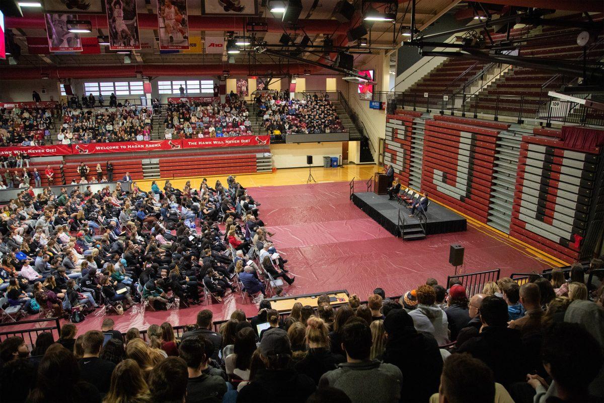 Students, faculty and staff gather in Hagan Arena on Nov. 4. PHOTOS: MITCHELL SHIELDS '22/THE HAWK