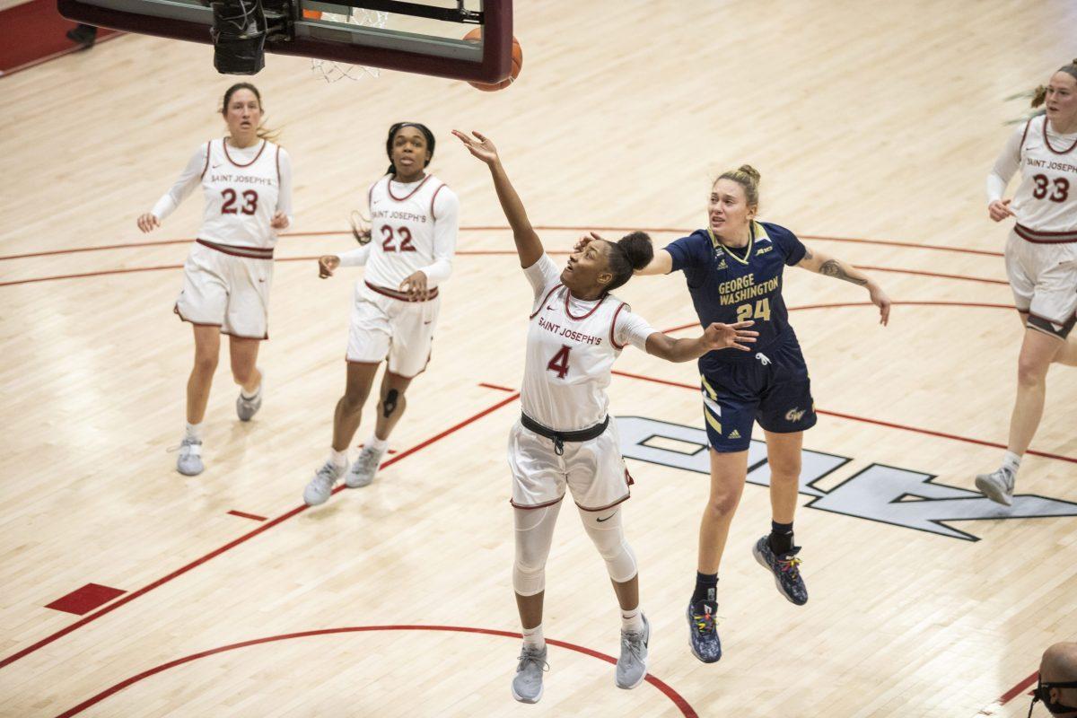 Women’s basketball finished the season with an overall record of 7-10 for the 2020- 21 season. PHOTO: MITCHELL SHIELDS ’22/THE HAWK