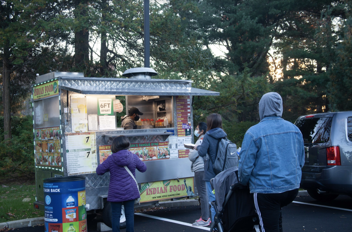The Nafi Food Express food truck served Chicken Biryani,
Chicken Tikka Masala, Chana Masala and Samosa, which are all Indian foods.


PHOTOS: KEELY GALLAGHER ’25/THE HAWK