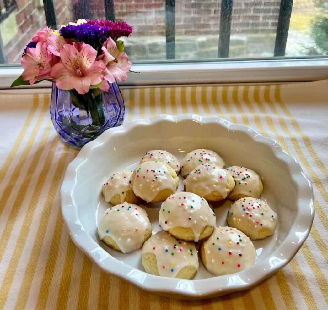 Hawk Kitchen: Mom’s simple sugar cookies