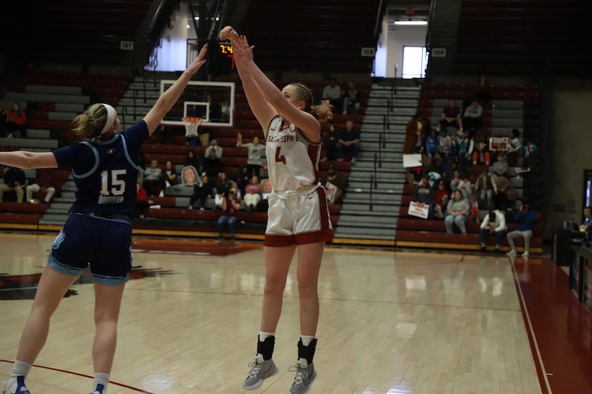 Laura+Ziegler+recorded+a+double-double+against+Rhode+Island.+She+scored+20+points+and+grabbed+13+rebounds.+PHOTO%3A+KELLY+SHANNON+%E2%80%9924%2FTHE+HAWK