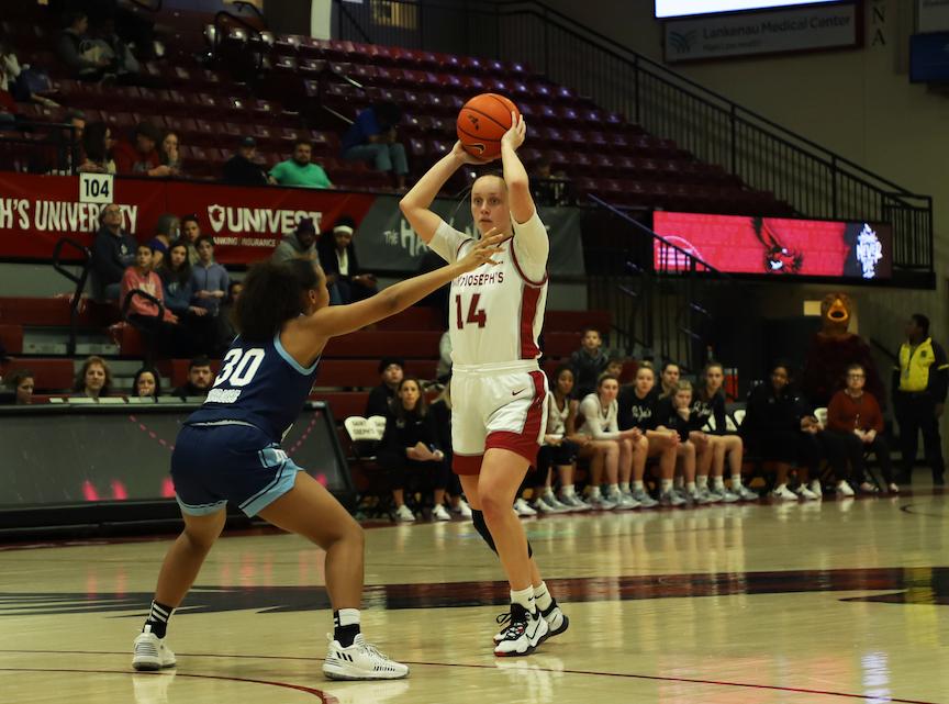 Graduate guard Katie Jekot led the team with six assists against Rhode Island. PHOTO: KELLY SHANNON '24/ THE HAWK