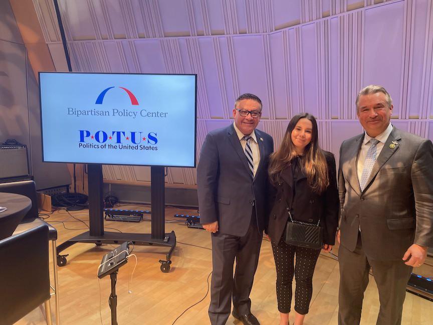 Grace DiCianni ’24 with Congressmen Salud Carbajal and Representative Don Bacon at a Town Hall event
hosted by Bipartisan Policy Center, which was an exclusive event for TWC interns.
PHOTO COURTESY OF GRACE DICIANNI ’24