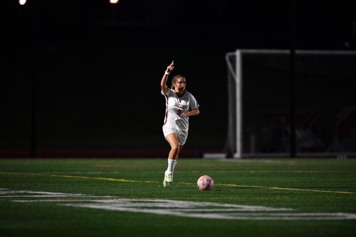 First-year Juliette Muro brings a Spanish style of play to the Hawks midfield
PHOTO COURTESY OF SIDELINE PHOTOS