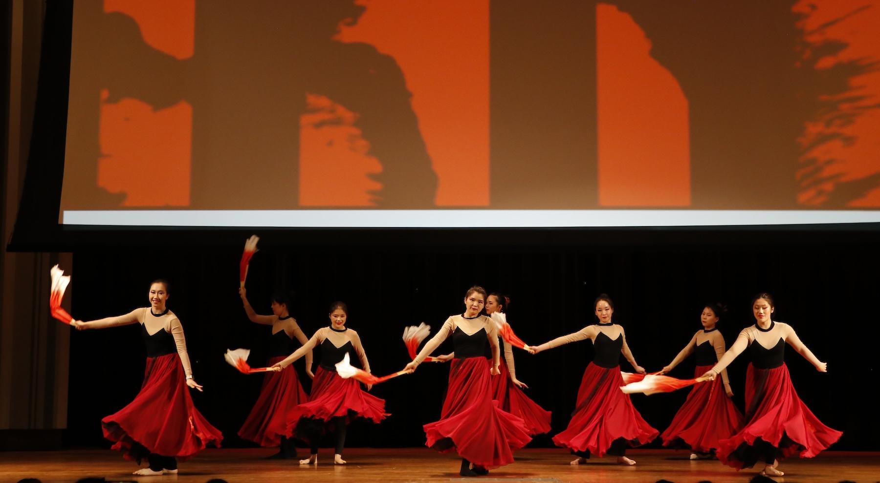 Chinese student organizations host Chinese New Year gala The Hawk