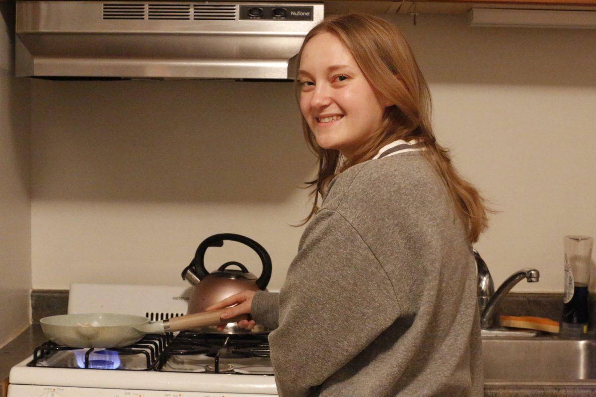 Savannah Warner ’24 attempted to make home-cooked meals for a week in place of takeout last semenester.
PHOTO: MADELINE WILLIAMS ’26/THE HAWK