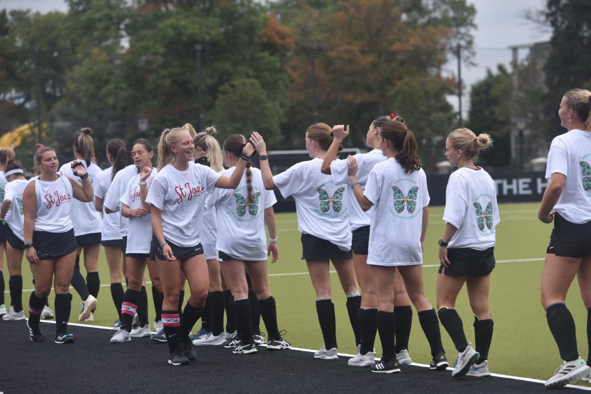 Field Hockey wore special “Morgan’s Message” warmup shirts prior to their dedication game against Lock
Haven, Oct. 4. PHOTO: MIA MESSINA ’25/THE HAWK