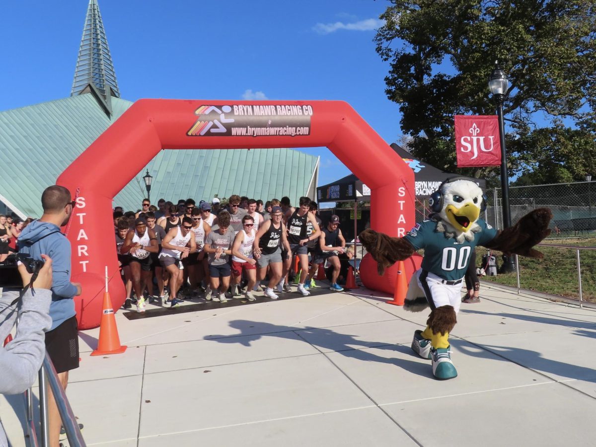 Participants in the 2025 Kinney Center Walk/Run for Autism launch across the starting line with the help of the Philadelphia Eagles' mascot Swoop. The Sept. 20 event raised money for the The Kinney Center for Autism Education and Support.
PHOTO: Courtesy of The Kinney Center for Autism Education and Support.