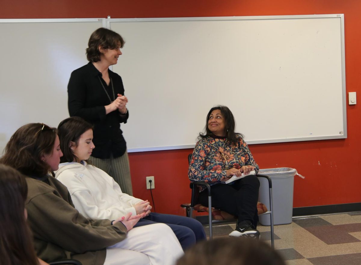 Visiting author Cauvery Madhavan (right) speaks in Kersti Powell’s, Ph.D., (left) Ireland in Lit and Film class in
Merion Hall March 30. PHOTO: ZACH PODOLNICK ’26/THE HAWK