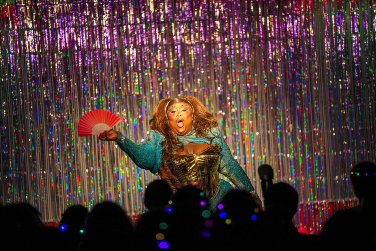 Drag queen Mz. Peaches performs Donna Summer’s “Last Dance” in The Perch. PHOTO: TYLER NGUYEN ’28